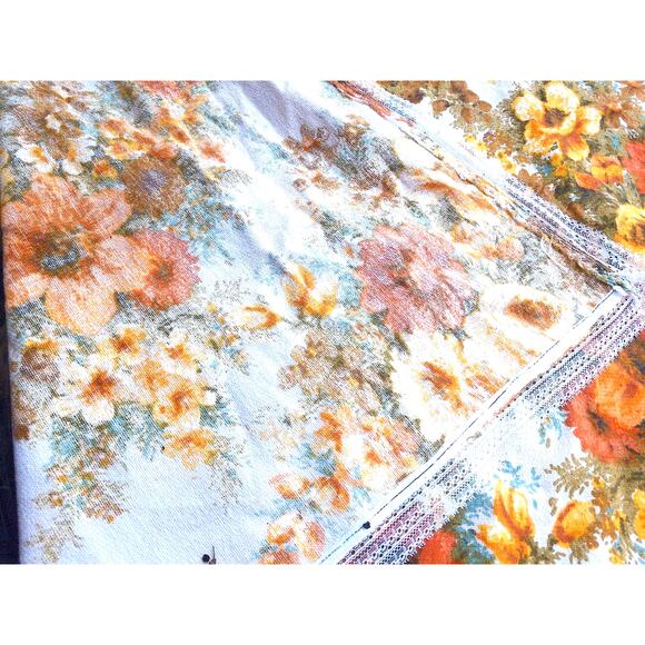Vintage Orange Floral Tablecloth Fabric Remnant - Picture 3 of 5